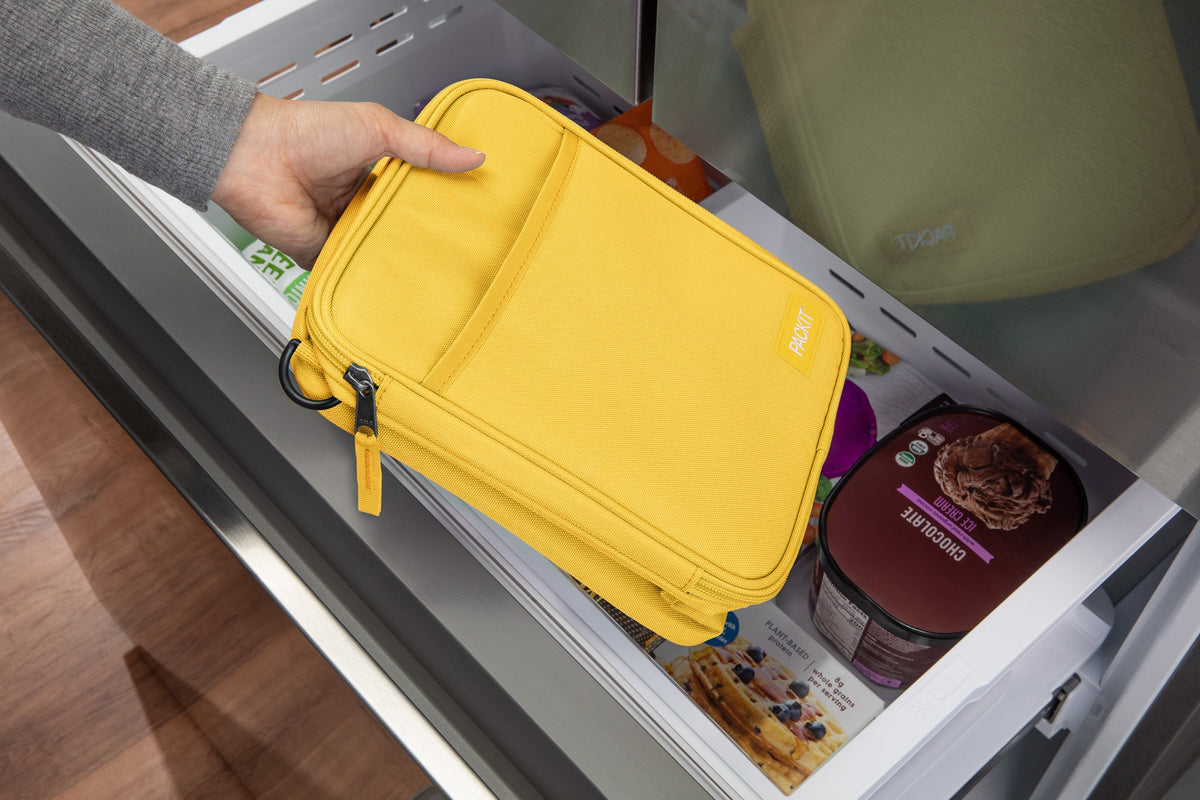freezable-crossbody-lunch-box-i7 Crossbody-Lunch-Box-Lemonade-Freezer.jpg