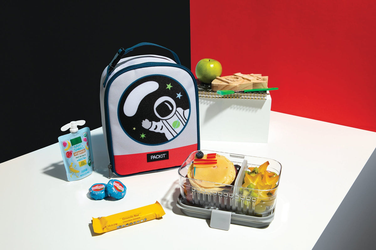 freezable-playtime-lunch-box-z7 freezable-playtime-lunch-box-spaceship-lifestyle-bento-food.jpg