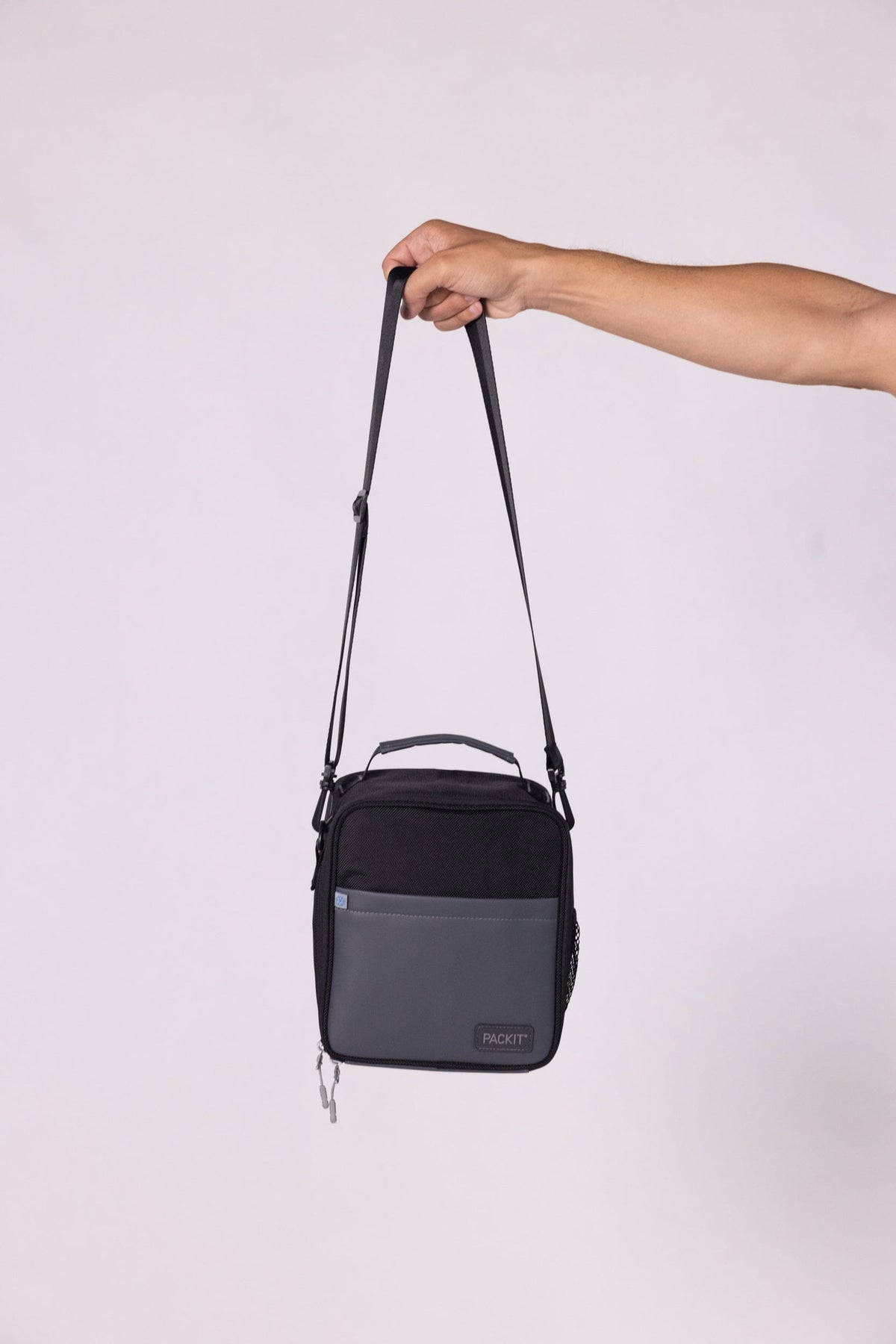 freezable-upright-lunch-box-u2 freezable-upright-lunch-box-black-gray-product-only_edit.jpg